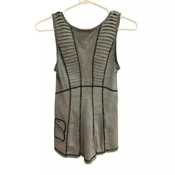 - Lululemon Stay the Course Moisture Wicking Tank Top Size 4, Pre-Owned. EUC - Picture 3 of 6
